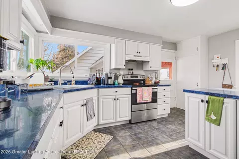 Kitchen - 6819 Brooklyn Rd, Jackson, MI 49201 photo 2 of 2