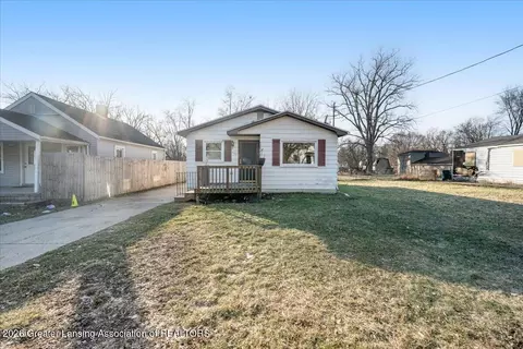 4908 Hughes Rd, Lansing, MI 48910