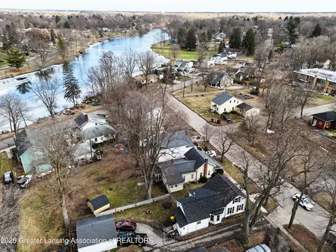 View/Area - 109 E Plain St, Eaton Rapids, MI 48827 photo 1 of 2