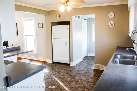 Kitchen - 109 E Plain St, Eaton Rapids, MI 48827 photo 4 of 4