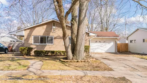 1230 N Magnolia Ave, Lansing, MI 48912