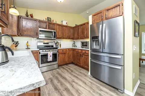 Kitchen - 2500 Skye Rd, Lansing, MI 48911 photo 2 of 3