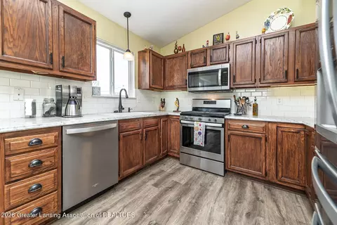 Kitchen - 2500 Skye Rd, Lansing, MI 48911 photo 3 of 3