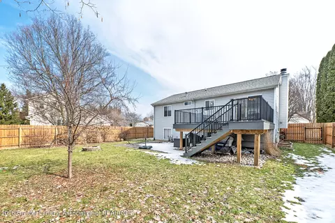 Exterior - 2500 Skye Rd, Lansing, MI 48911 photo 13 of 14