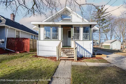 1130 Theodore St, Lansing, MI 48915
