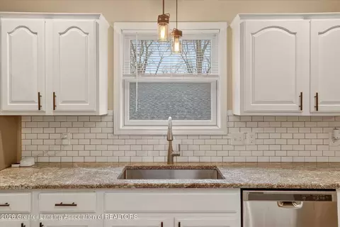 Kitchen - 6902 E Clark Rd, Bath, MI 48808 photo 2 of 2