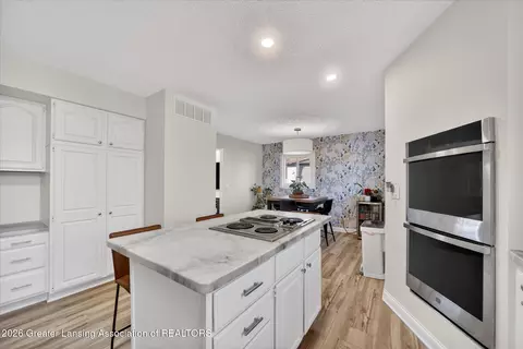 Kitchen - 1225 Schavey Rd, Dewitt, MI 48820 photo 4 of 5