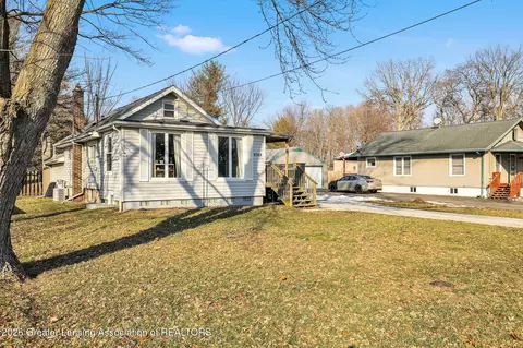 4108 Holt Rd, Holt, MI 48842