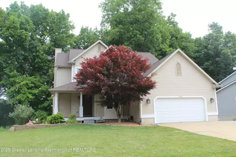 8522 Ember Glen Pass, Lansing, MI 48917