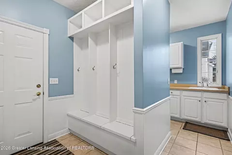 Entry Way - 1605 Stauffer Ln, Dewitt, MI 48820 photo 3 of 3