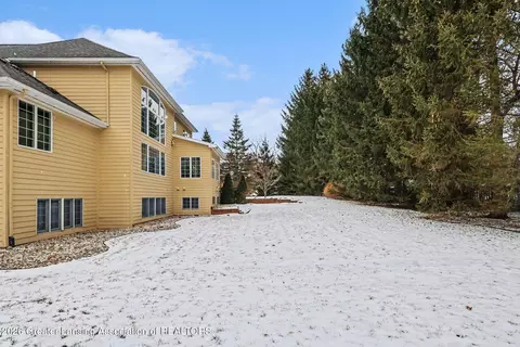 Exterior - 1605 Stauffer Ln, Dewitt, MI 48820 photo 4 of 4
