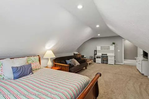 Bedroom - 1605 Stauffer Ln, Dewitt, MI 48820 photo 7 of 7