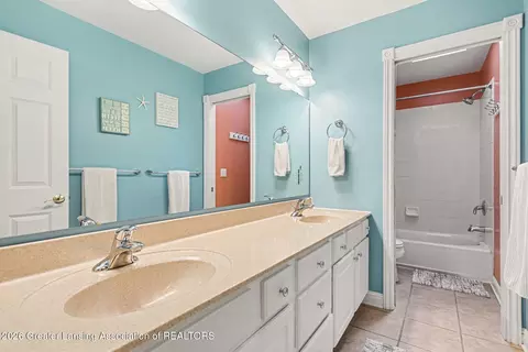 Bath - 1605 Stauffer Ln, Dewitt, MI 48820 photo 5 of 5