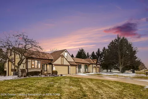 1026 Brookside Dr, Lansing, MI 48917