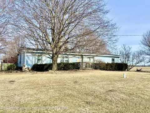 46 W Vermontville Hwy, Charlotte, MI 48813