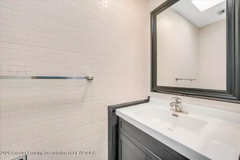 Bath - 6428 Olympus Dr, Clarkston, MI 48346 photo 1 of 10
