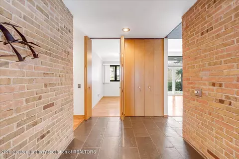 Entry Way - 6428 Olympus Dr, Clarkston, MI 48346 photo 4 of 8
