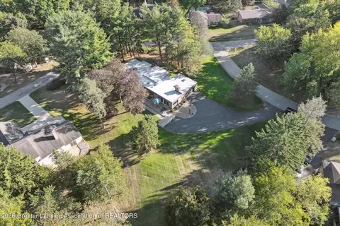 View/Area - 6428 Olympus Dr, Clarkston, MI 48346 photo 6 of 10