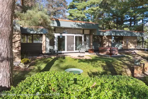 Exterior - 6428 Olympus Dr, Clarkston, MI 48346 photo 27 of 32
