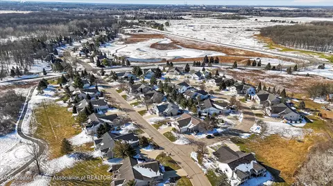 View/Area - 15060 Classic Dr, Bath, MI 48808 photo 3 of 10