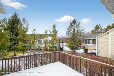 Exterior - 15060 Classic Dr, Bath, MI 48808 photo 2 of 4