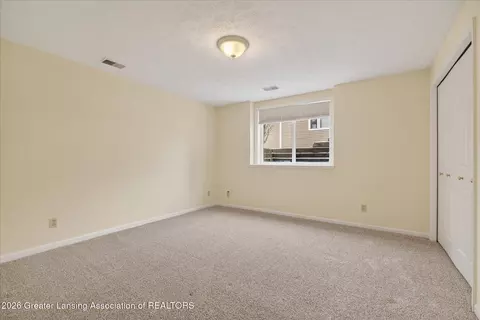 Bedroom - 15060 Classic Dr, Bath, MI 48808 photo 5 of 6