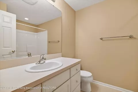 Bath - 15060 Classic Dr, Bath, MI 48808 photo 4 of 4