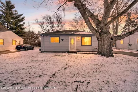 5129 Wexford Rd, Lansing, MI 48911