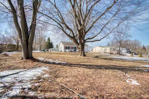 232 Lawrence Cir, Paris, MI 49338 photo 33