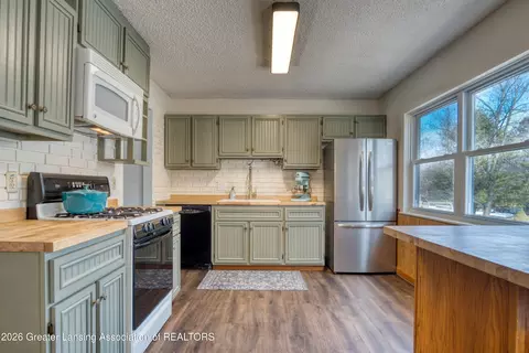 232 Lawrence Cir, Paris, MI 49338 photo 14