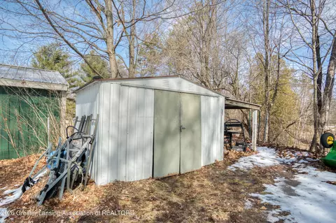 232 Lawrence Cir, Paris, MI 49338 photo 35