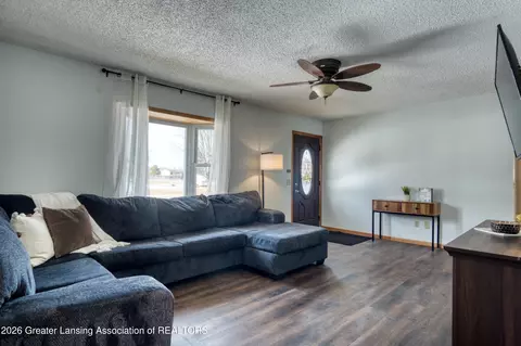 232 Lawrence Cir, Paris, MI 49338 photo 11