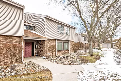 1046 Grenoble Ln #D, Lansing, MI 48917