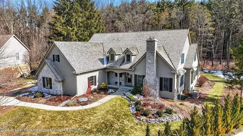 4214 Sugar Maple Ln, Okemos, MI 48864