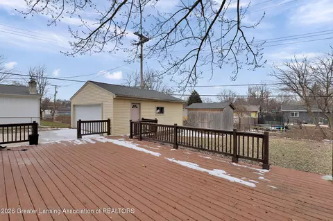 Exterior - 3945 Windward Dr, Lansing, MI 48911 photo 2 of 5
