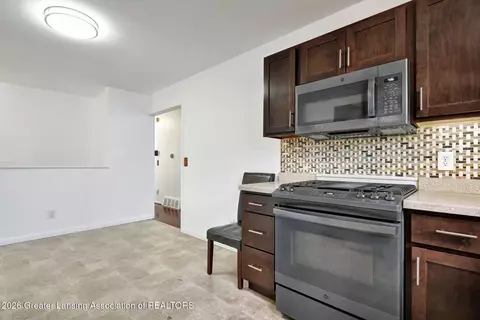 Kitchen - 3945 Windward Dr, Lansing, MI 48911 photo 1 of 1