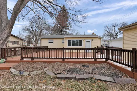 Exterior - 3945 Windward Dr, Lansing, MI 48911 photo 3 of 5