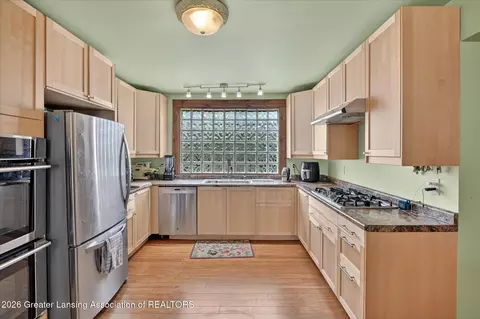Kitchen - 124 W Willow St, Lansing, MI 48906 photo 1 of 4