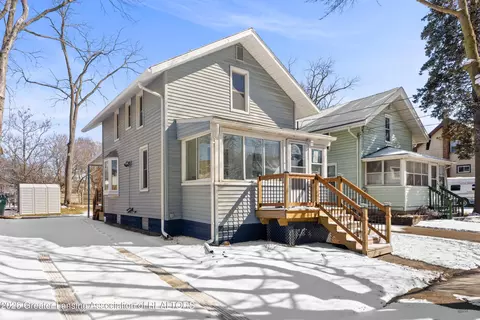 2012 New York Ave, Lansing, MI 48906