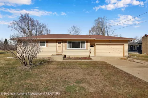 8825 Seney Dr, Dimondale, MI 48821
