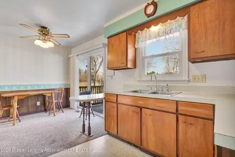 Kitchen - 8825 Seney Dr, Dimondale, MI 48821 photo 5 of 6