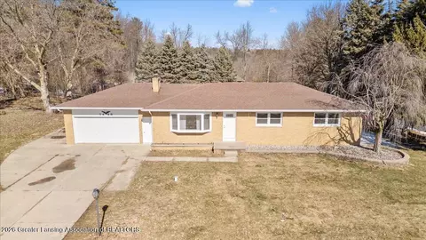1448 Primrose Ln, Dewitt, MI 48820