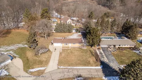 View/Area - 1448 Primrose Ln, Dewitt, MI 48820 photo 3 of 5