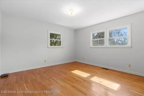 Bedroom - 1448 Primrose Ln, Dewitt, MI 48820 photo 2 of 4
