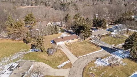 View/Area - 1448 Primrose Ln, Dewitt, MI 48820 photo 1 of 5