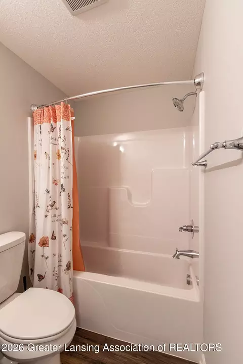 Bath - 5603 Copper Creek Dr, Haslett, MI 48840 photo 7 of 7