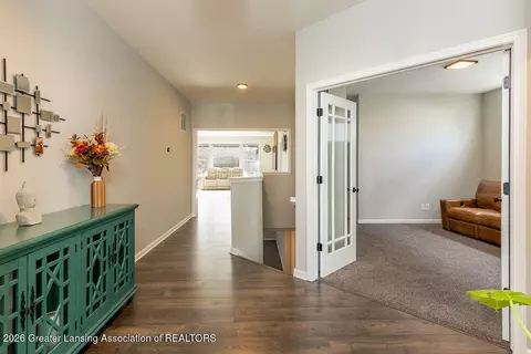 Entry Way - 5603 Copper Creek Dr, Haslett, MI 48840 photo 3 of 7