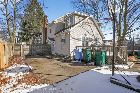 Exterior - 1406 E Mount Hope Ave, Lansing, MI 48910 photo 11 of 11