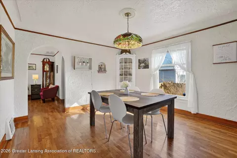 Dining - 1406 E Mount Hope Ave, Lansing, MI 48910 photo 2 of 3