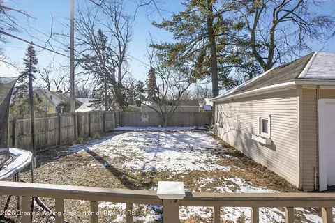 Exterior - 1406 E Mount Hope Ave, Lansing, MI 48910 photo 8 of 11